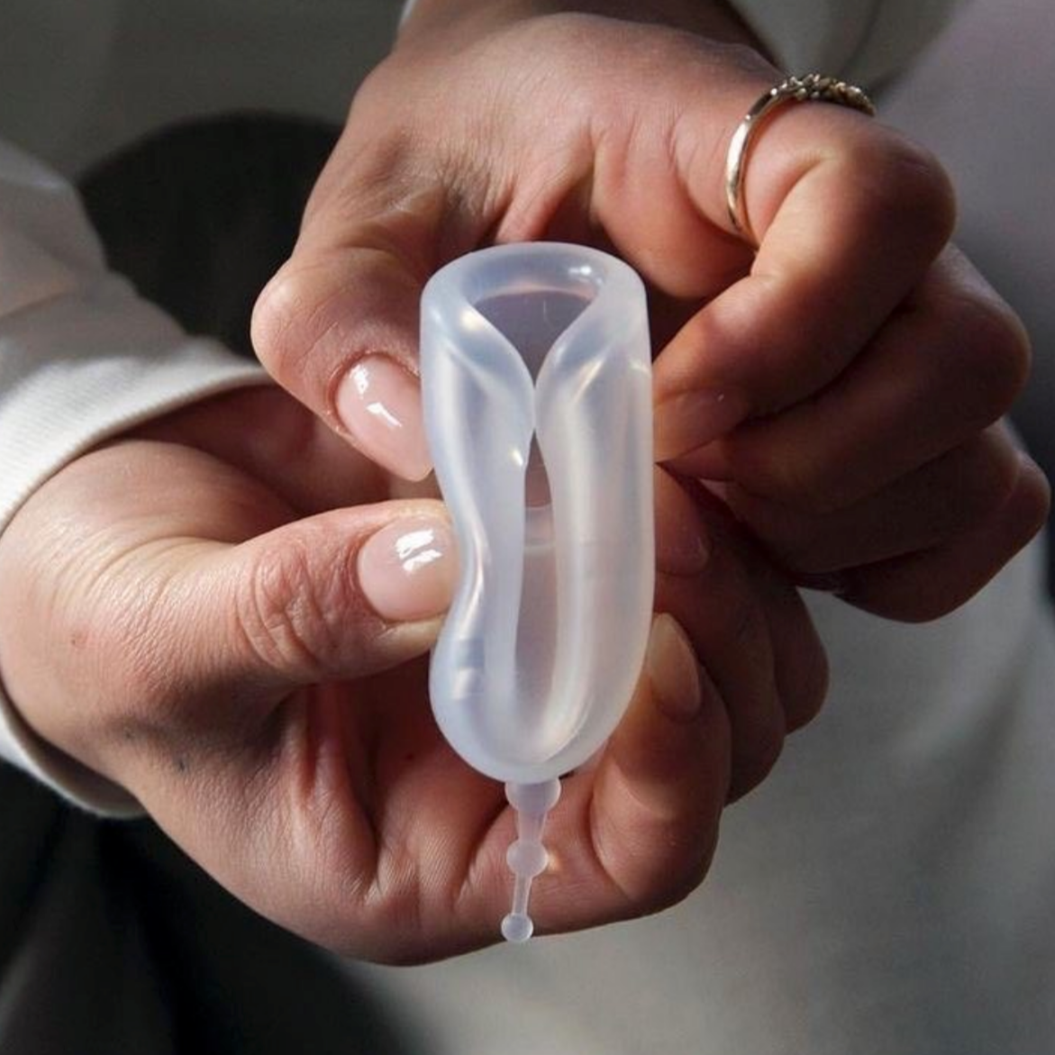 Hannah XO Flo Menstrual Cup - Regular